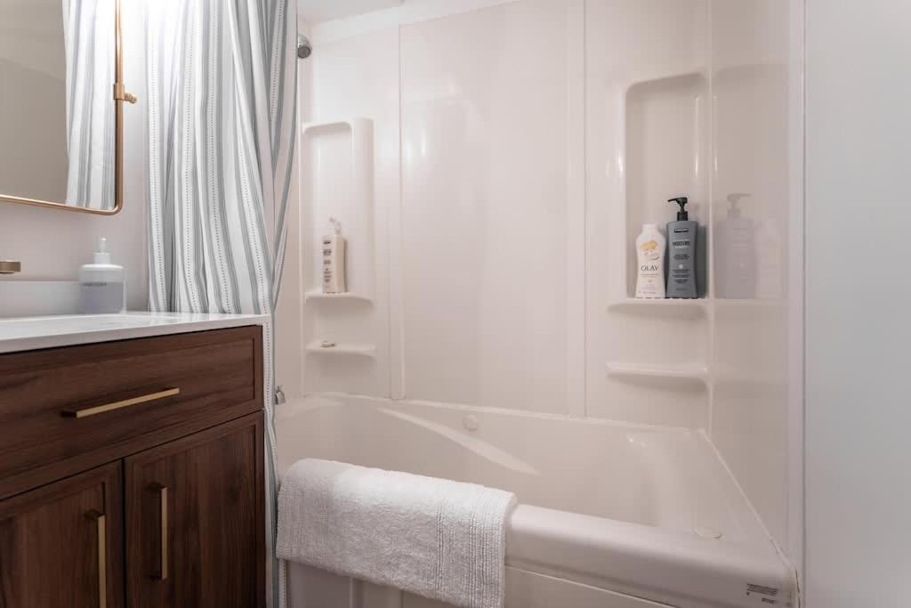 Vibrant Downtown, King Bed, Work Desk & Kitchen Villa Seattle Exteriör bild